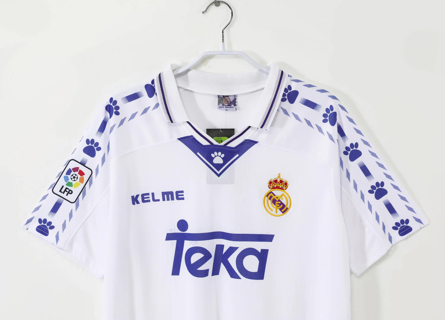 Real Madrid Home Retro Jersey 1996/97 - Image 6