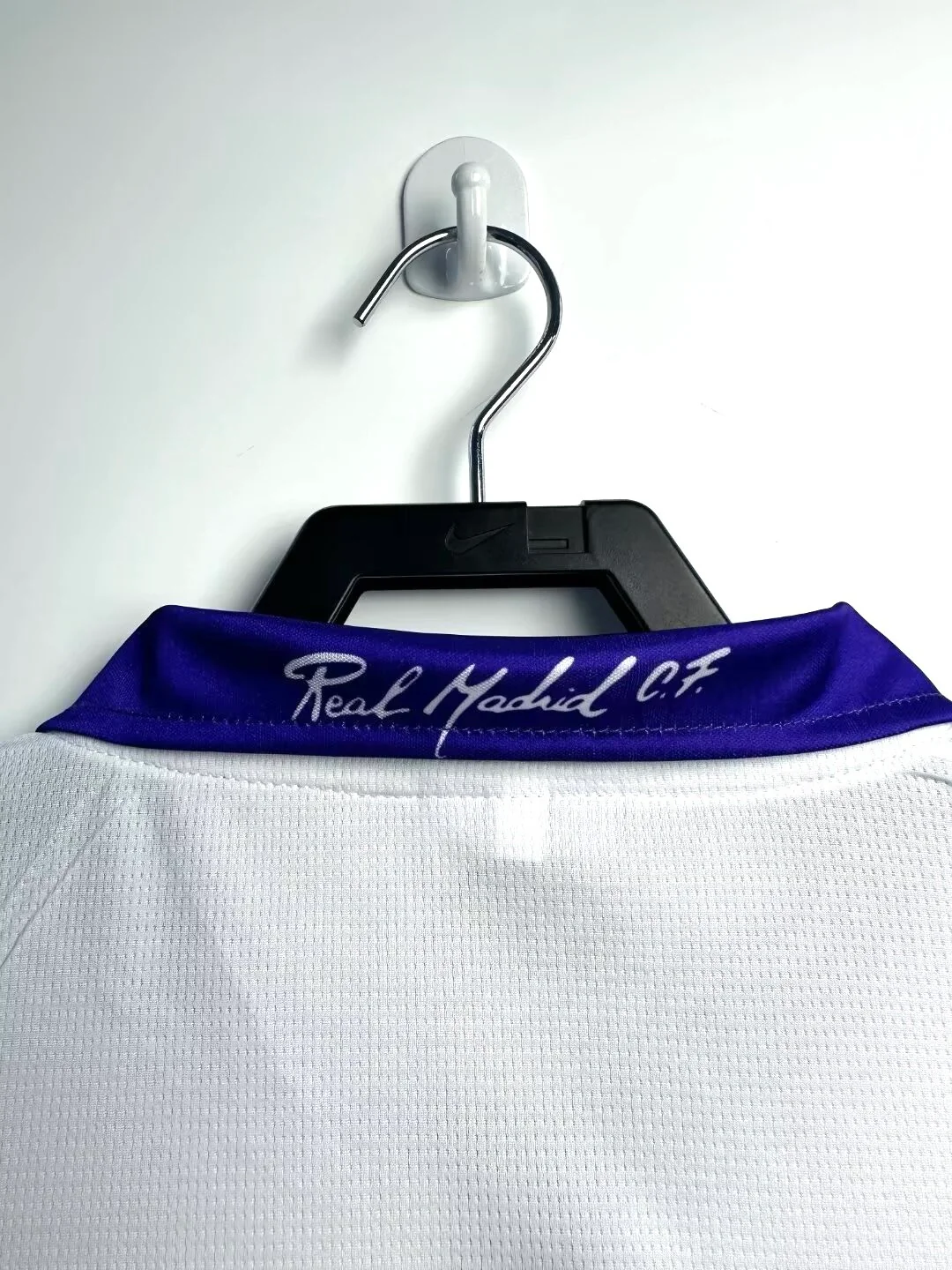 Real Madrid Home Retro Jersey 1997/98 - Image 6