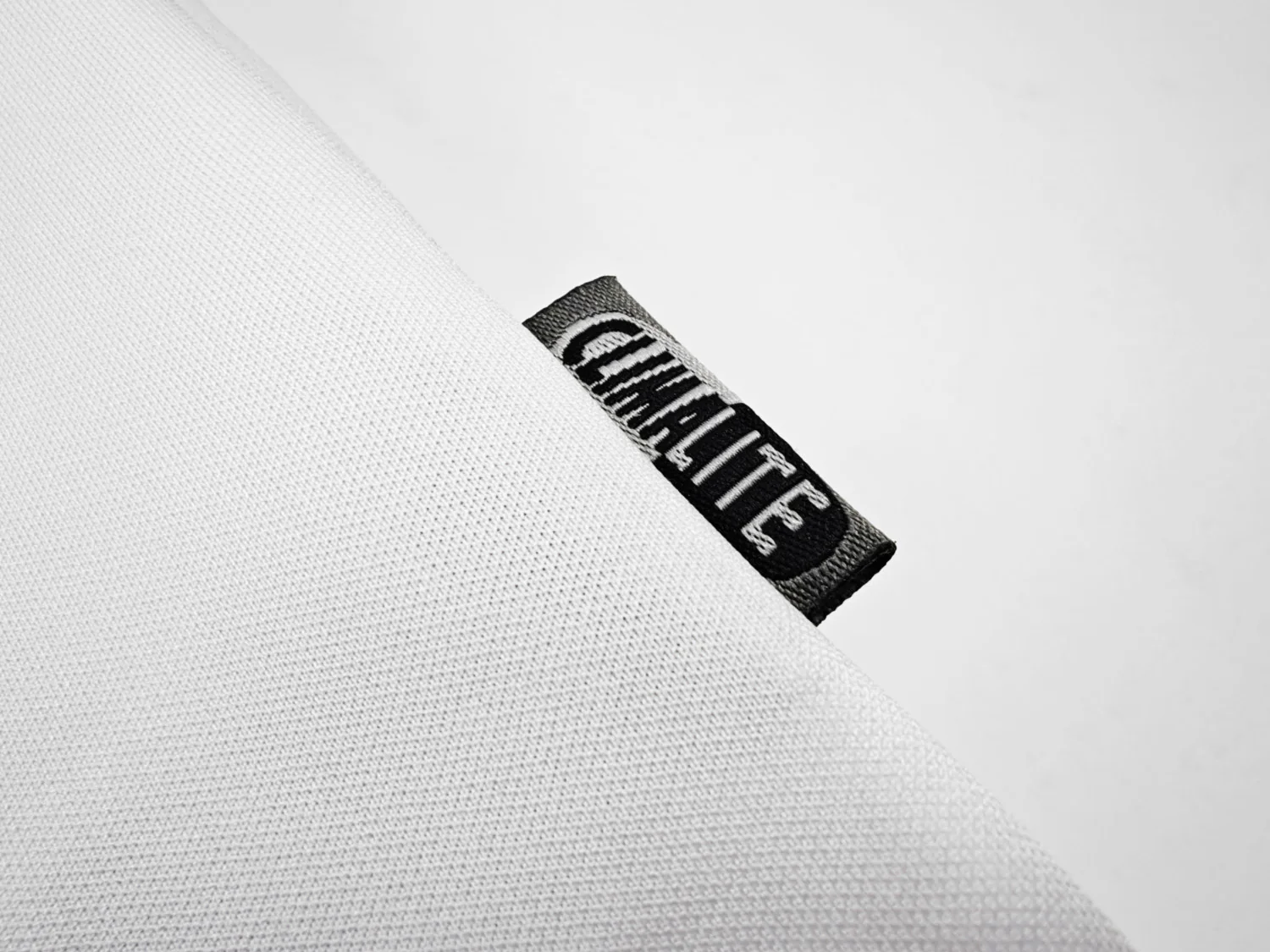 Real Madrid Home Retro Jersey 2003/04 - Image 6