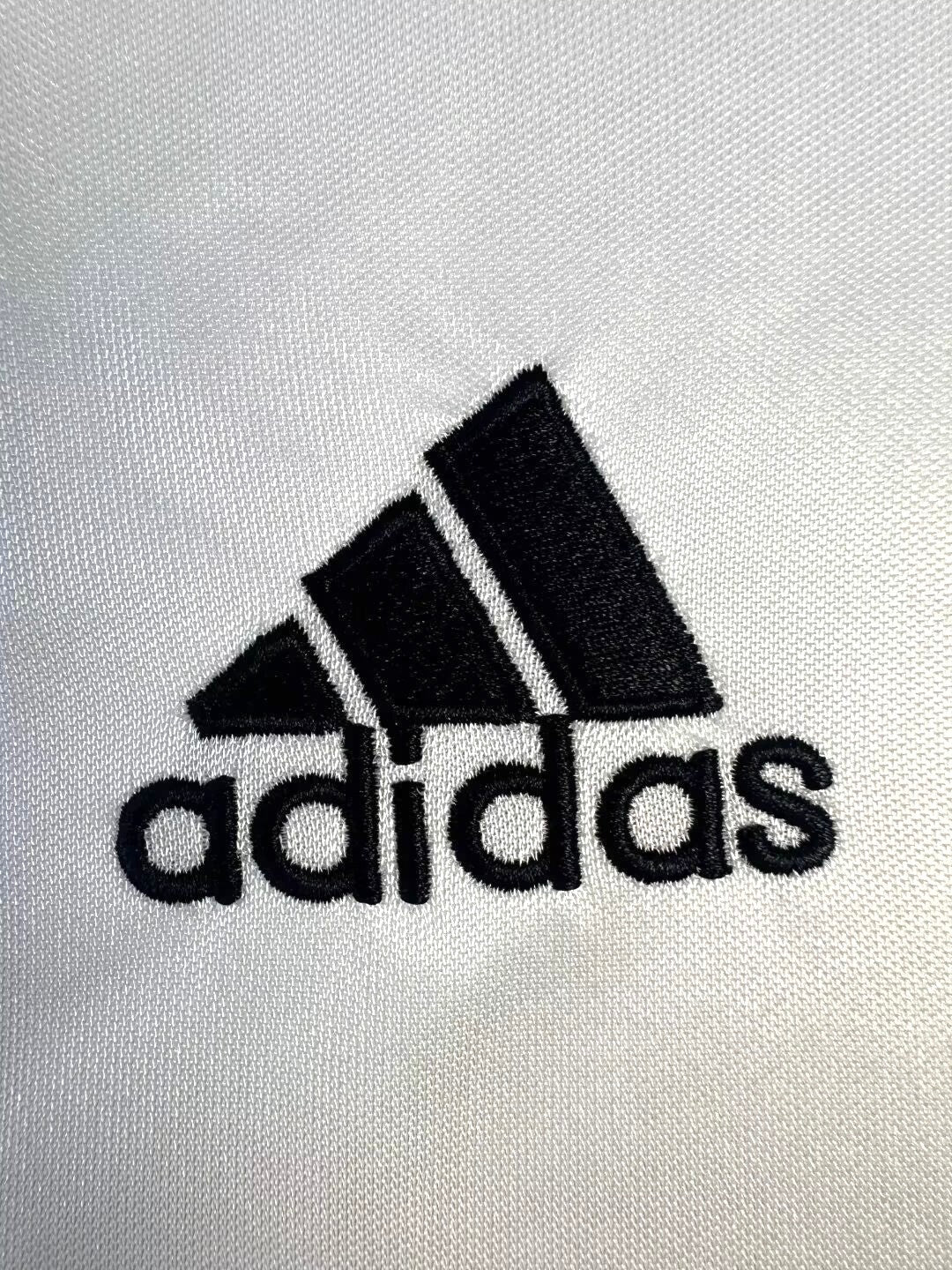 Real Madrid Home Retro Jersey 2004/05 - Image 6