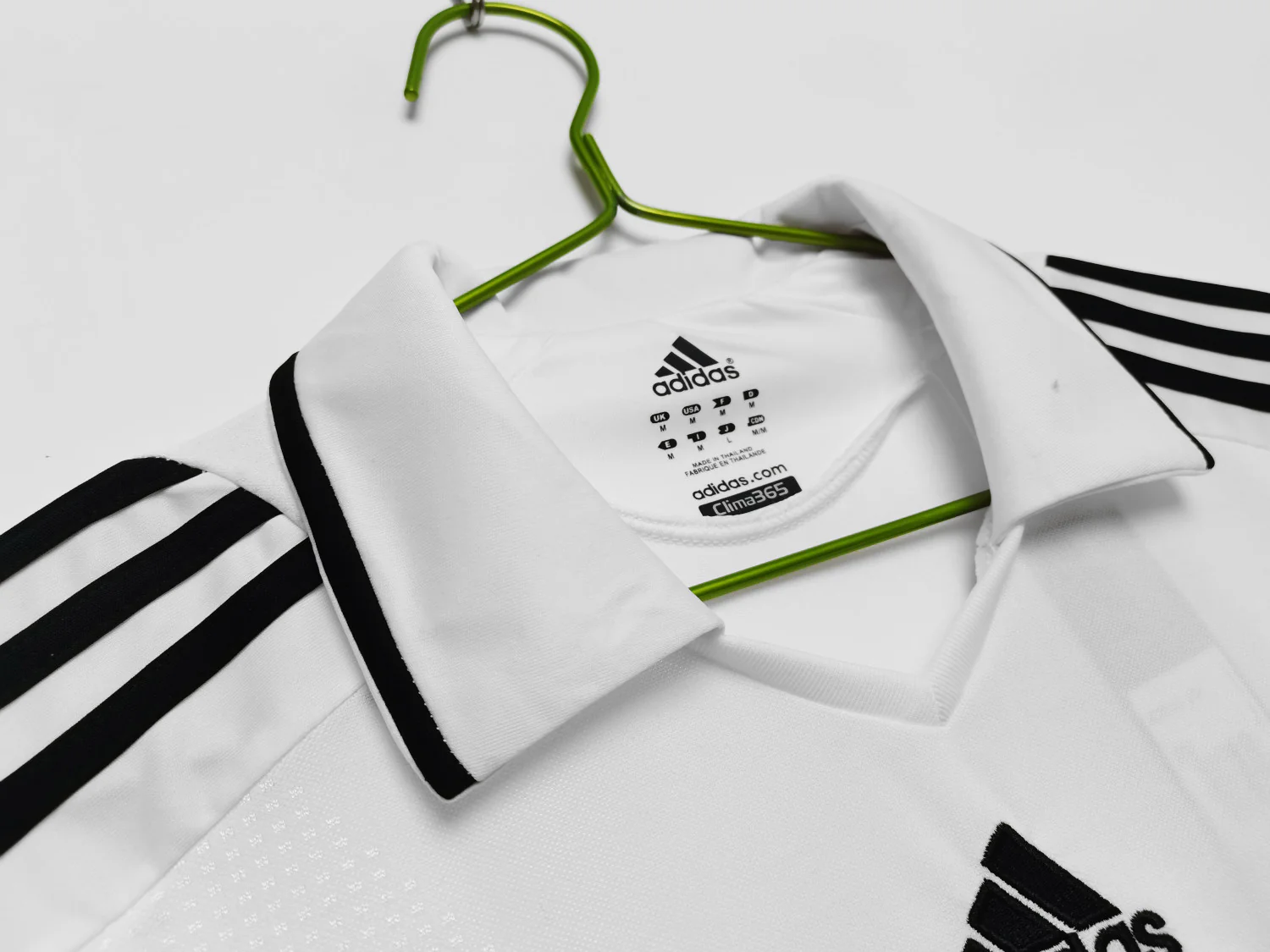 Real Madrid Home Retro Jersey 2008/09 - Image 3