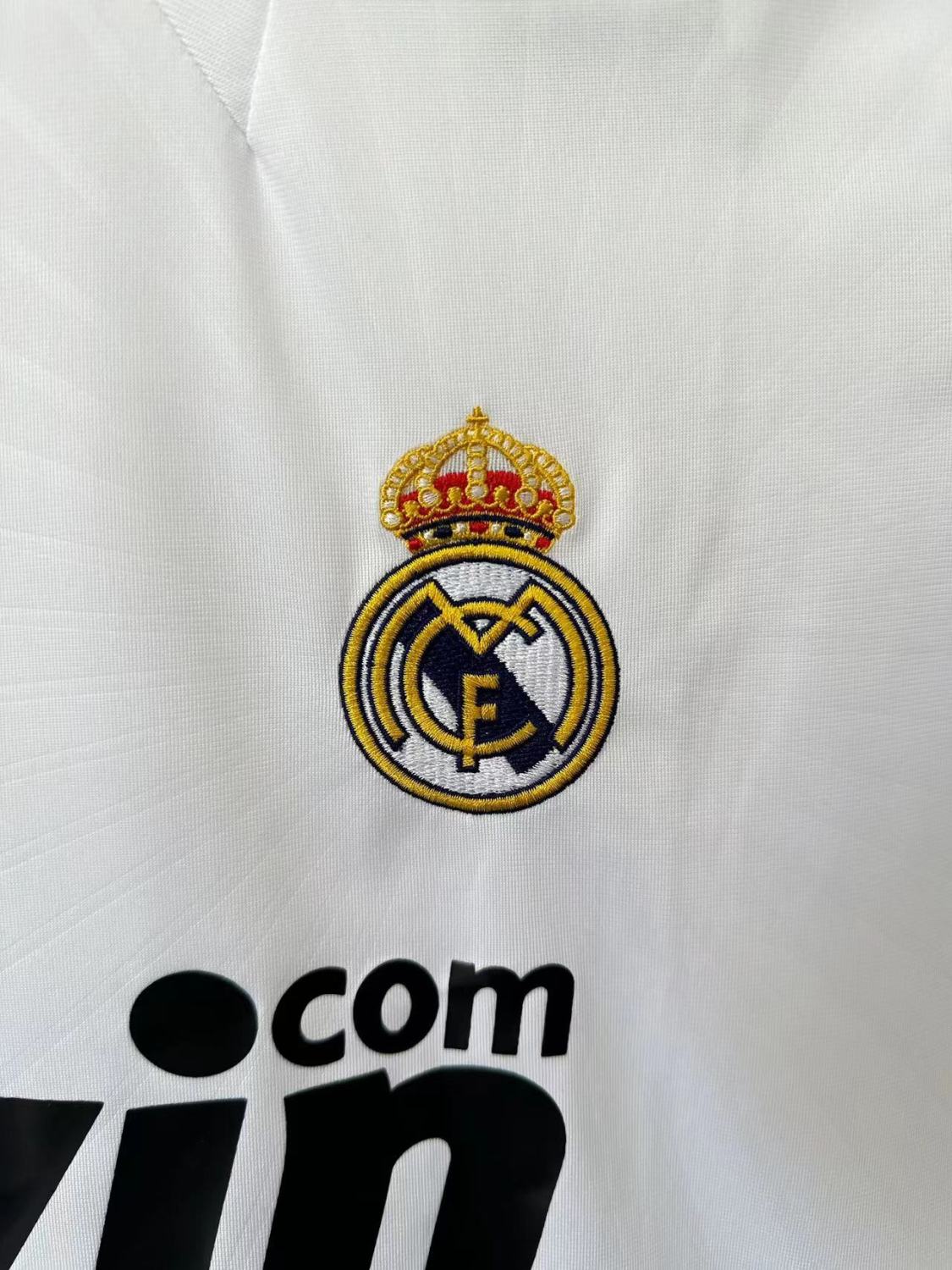 Real Madrid Home Retro Jersey 2010/11 - Image 8