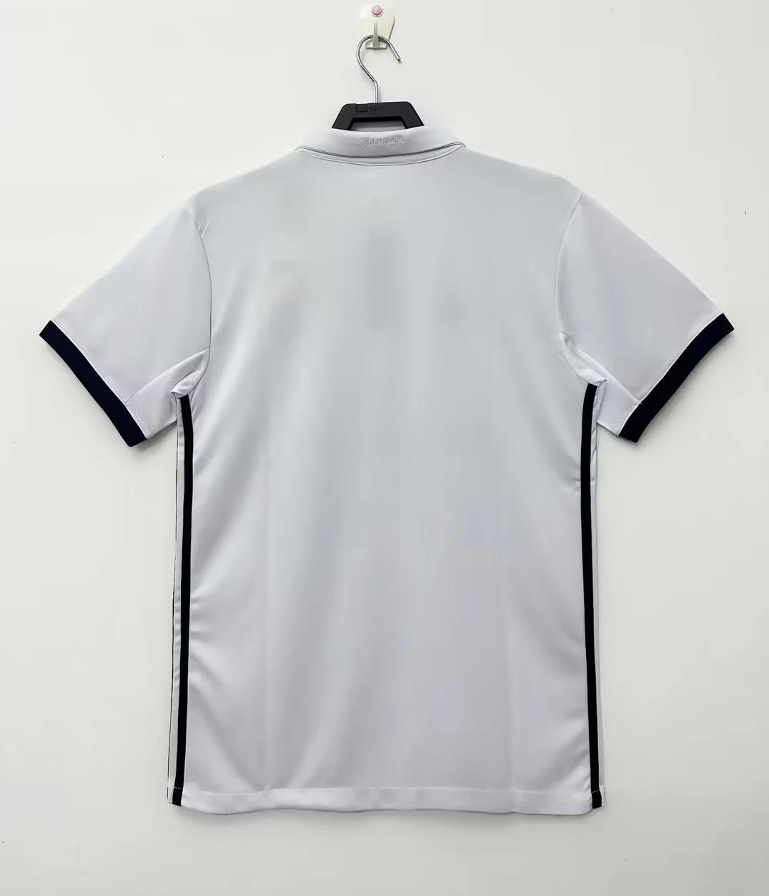Real Madrid Home Retro Jersey 2016/17 - Image 7