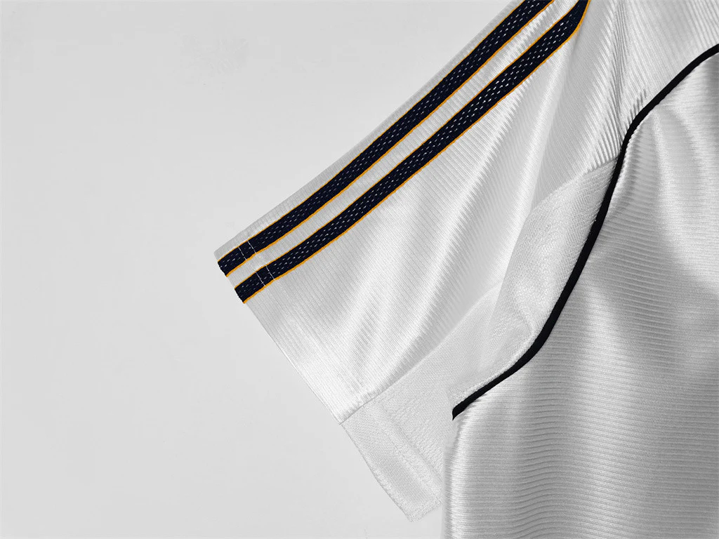 Real Madrid Home Retro Jersey 98/00 - Image 7