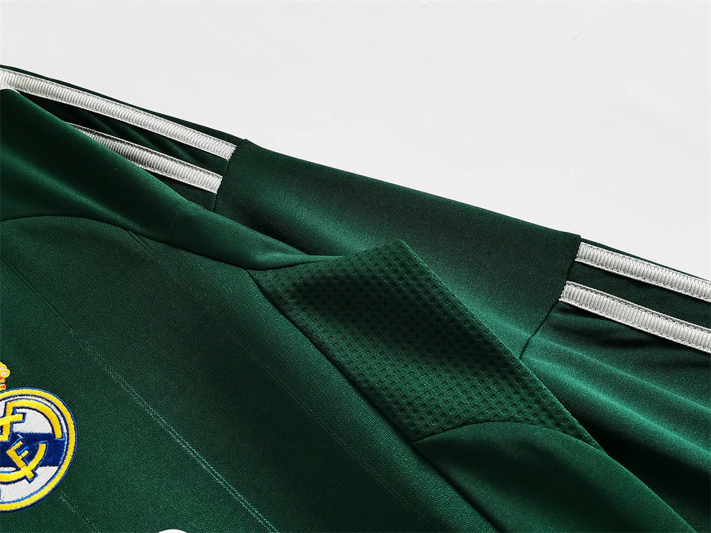 Real Madrid Third Long Sleeve Retro Jersey 2012/13 - Image 4