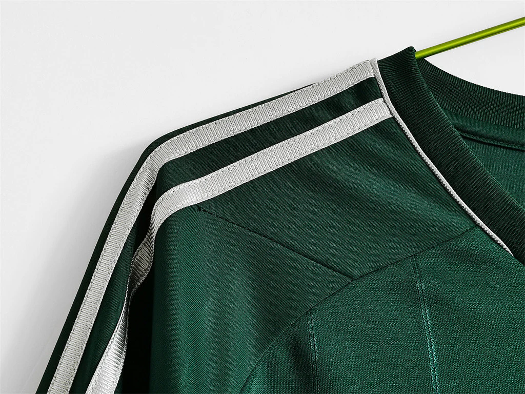 Real Madrid Third Long Sleeve Retro Jersey 2012/13 - Image 7