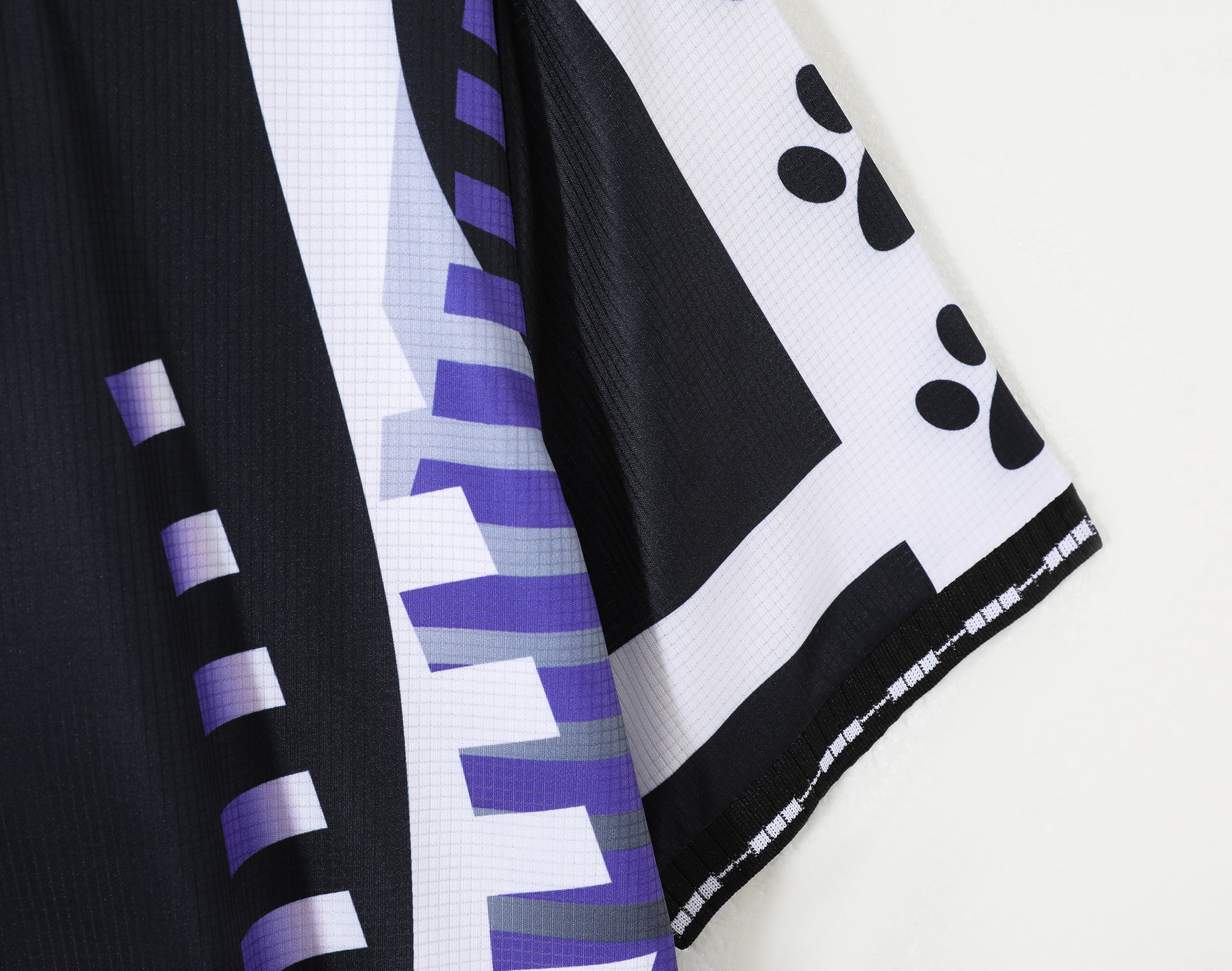 Real Madrid Third Retro Jersey 1997/98 - Image 7