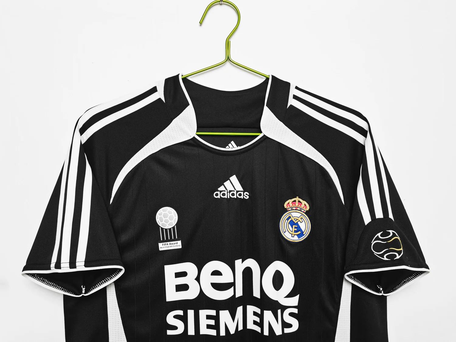 Real Madrid Third Retro Jersey 2006/07 - Image 3