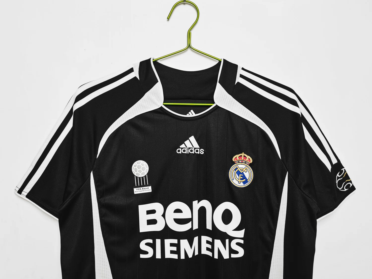 Real Madrid Third Retro Jersey 2006/07 - Image 4