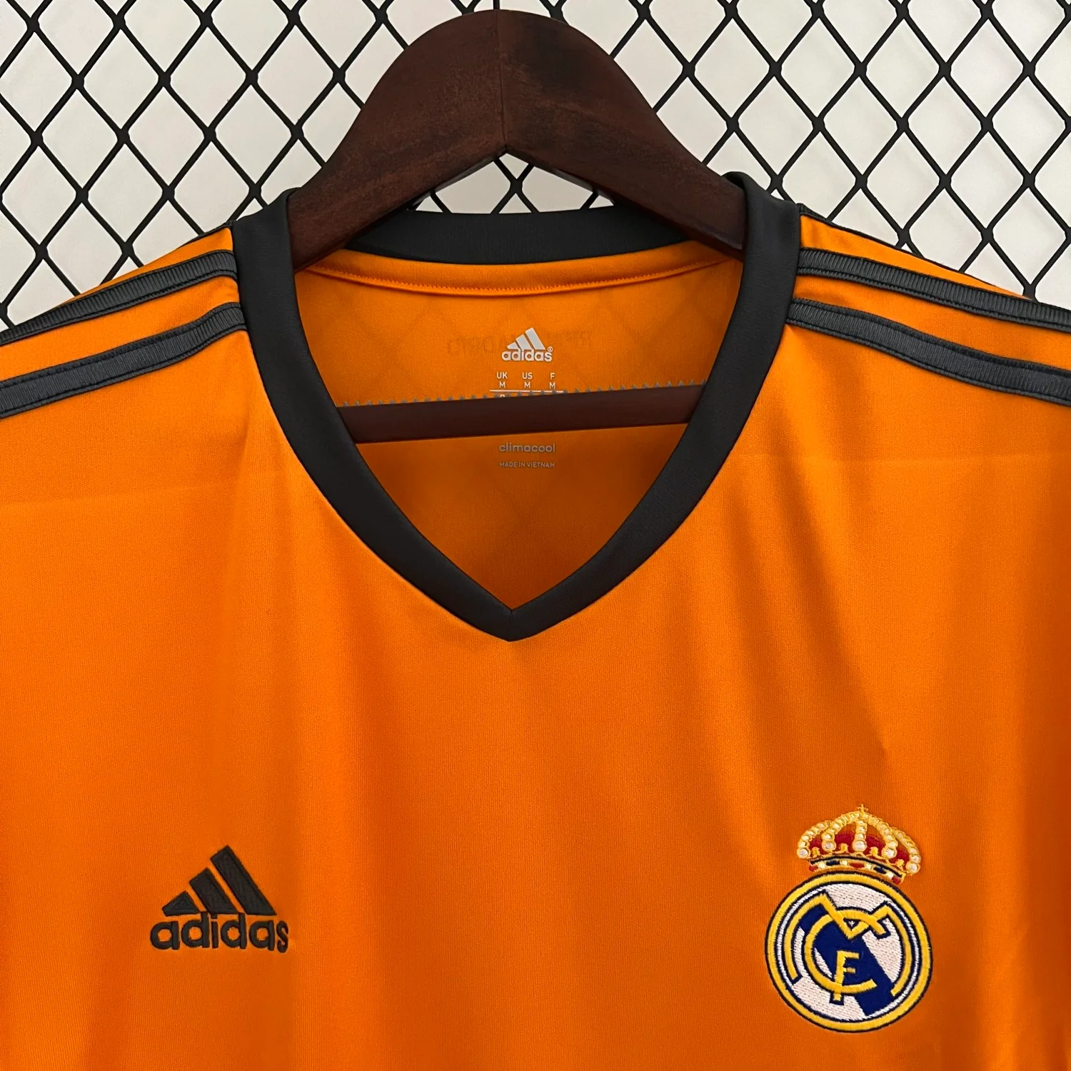 Real Madrid Third Retro Jersey 2013/14 - Image 2