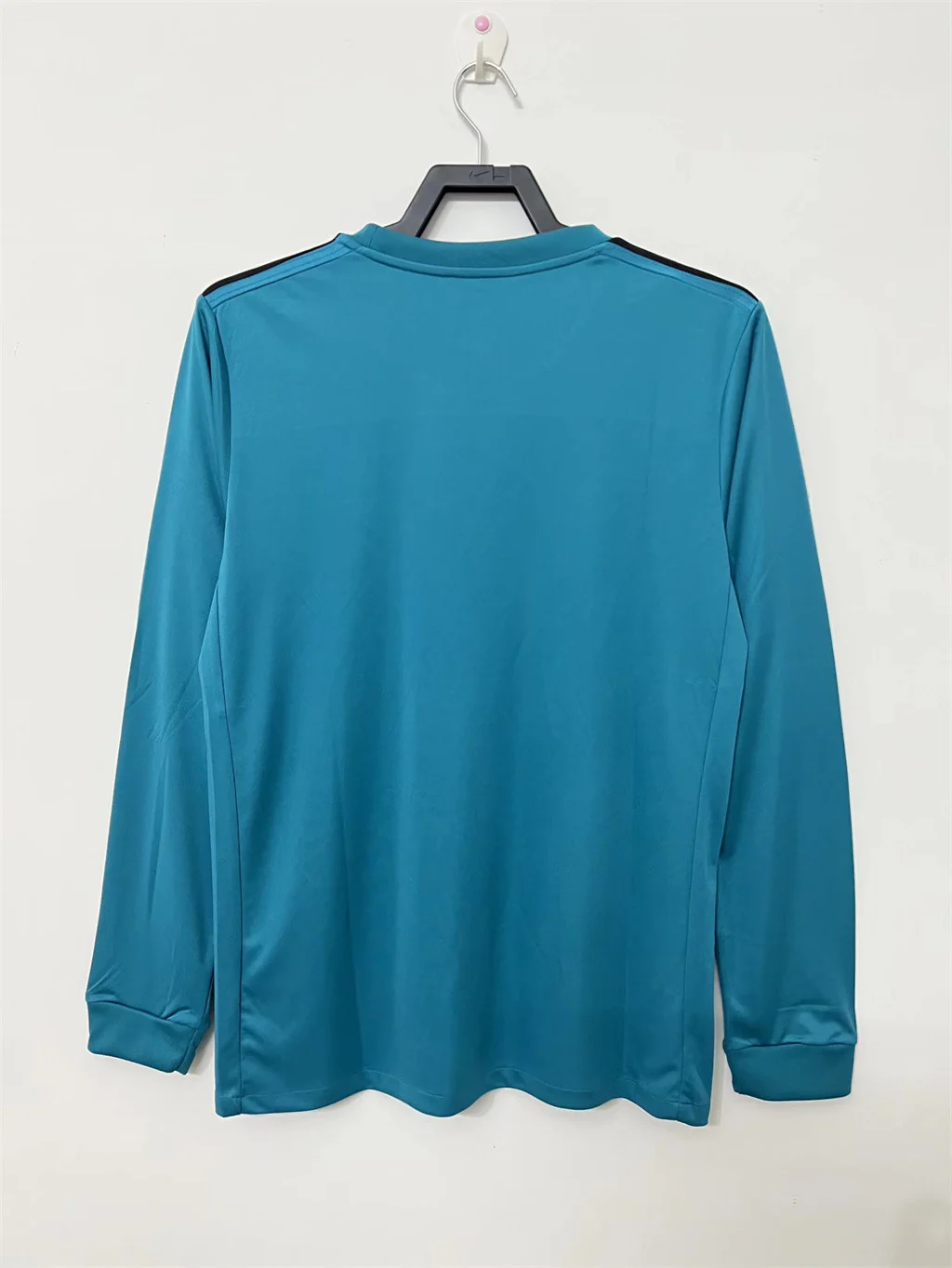Real Madrid Third Retro Long Sleeves Jersey 17/18 - Image 2