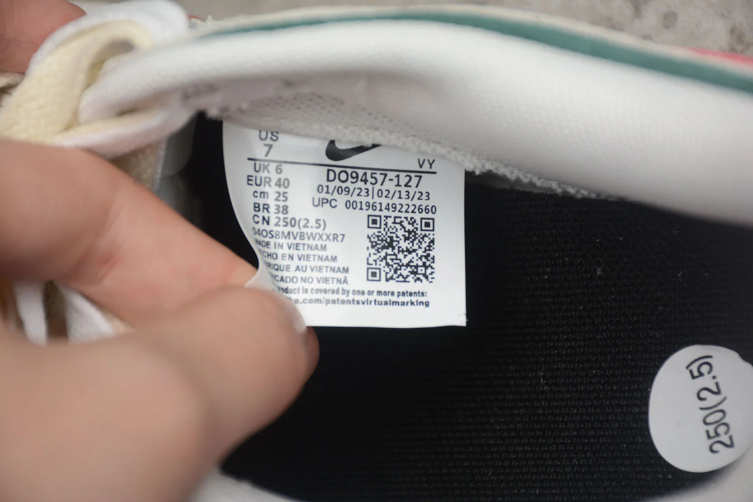 SB Dunk Low 85 Grey Green DO9457-127 - Image 7