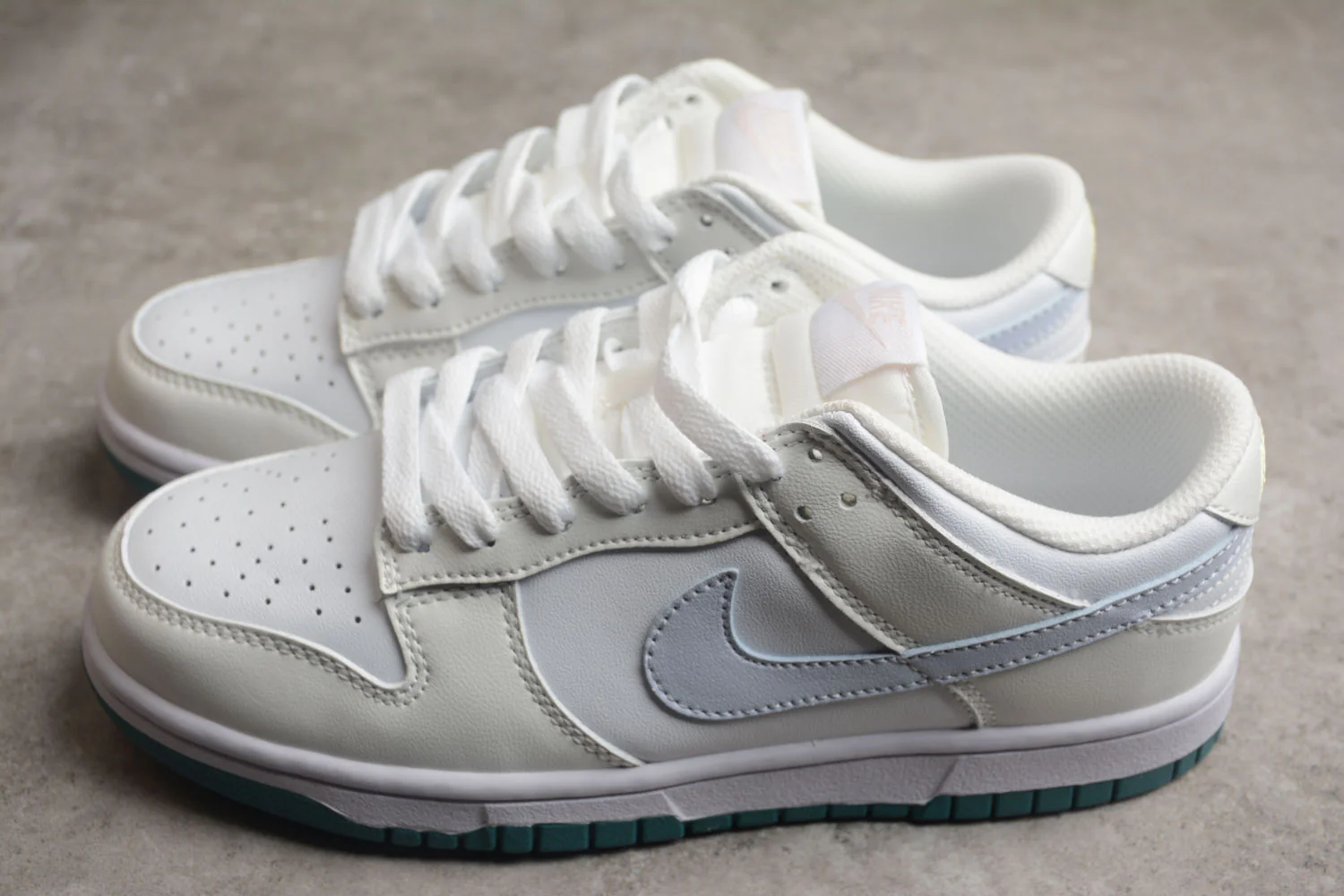 SB Dunk Low FD9911 101 - Image 6