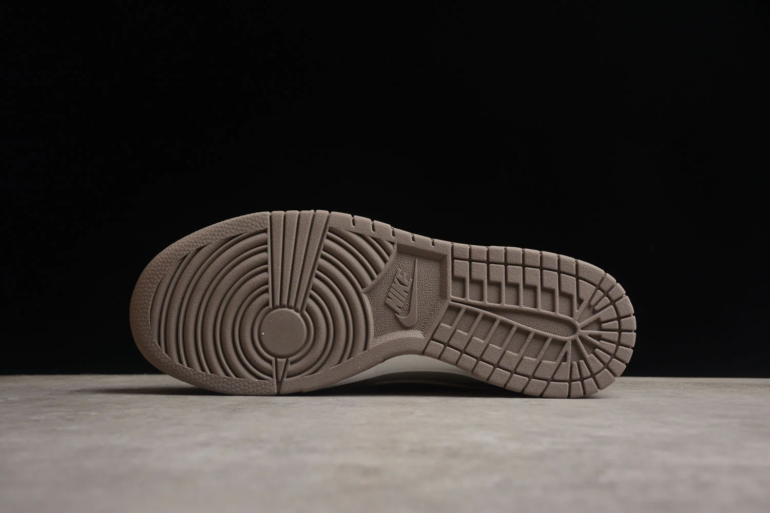 SB Dunk Low “Grey” FD0792 001 - Image 4