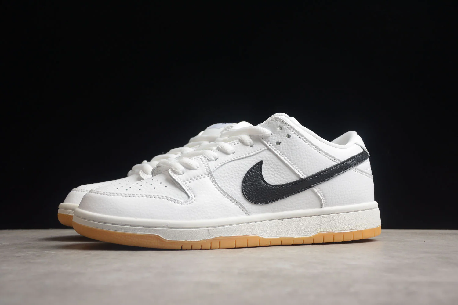SB Dunk Low Pro lso White Gum White Black CD2563-101 - Image 2