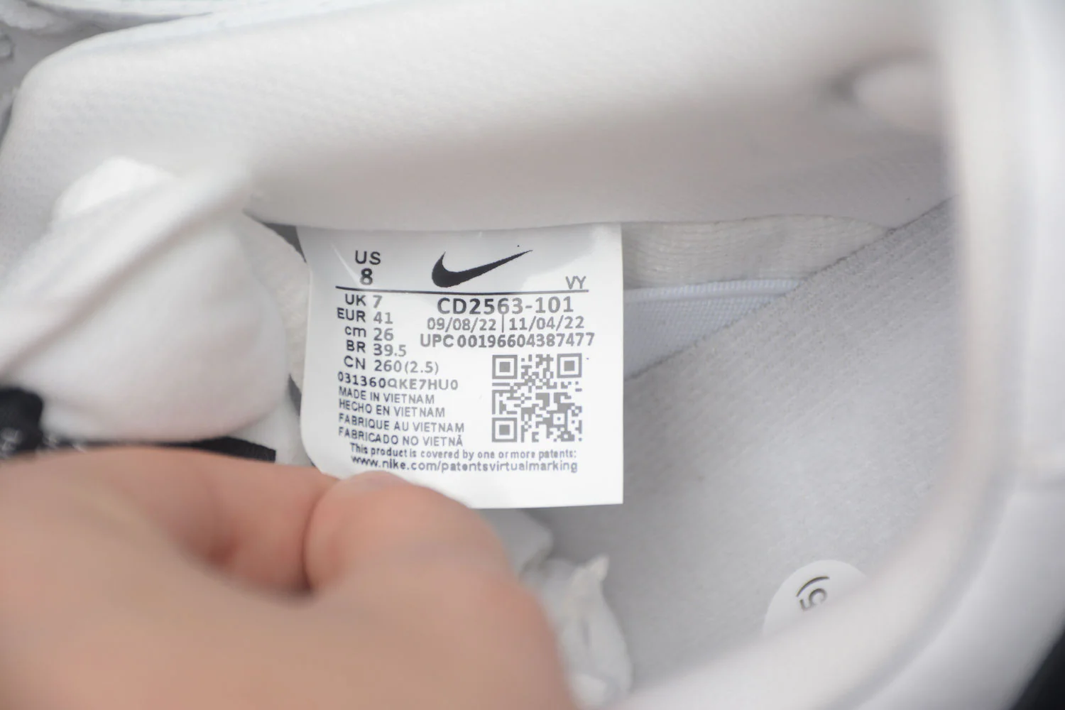 SB Dunk Low Pro lso White Gum White Black CD2563-101 - Image 7