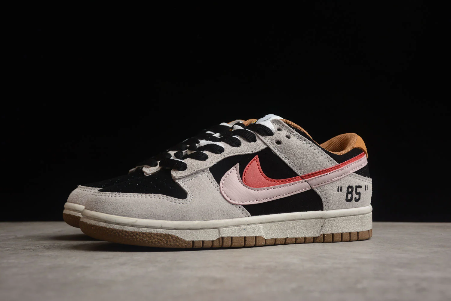 SB Dunk Low SE 85 DO9457-126 - Image 2