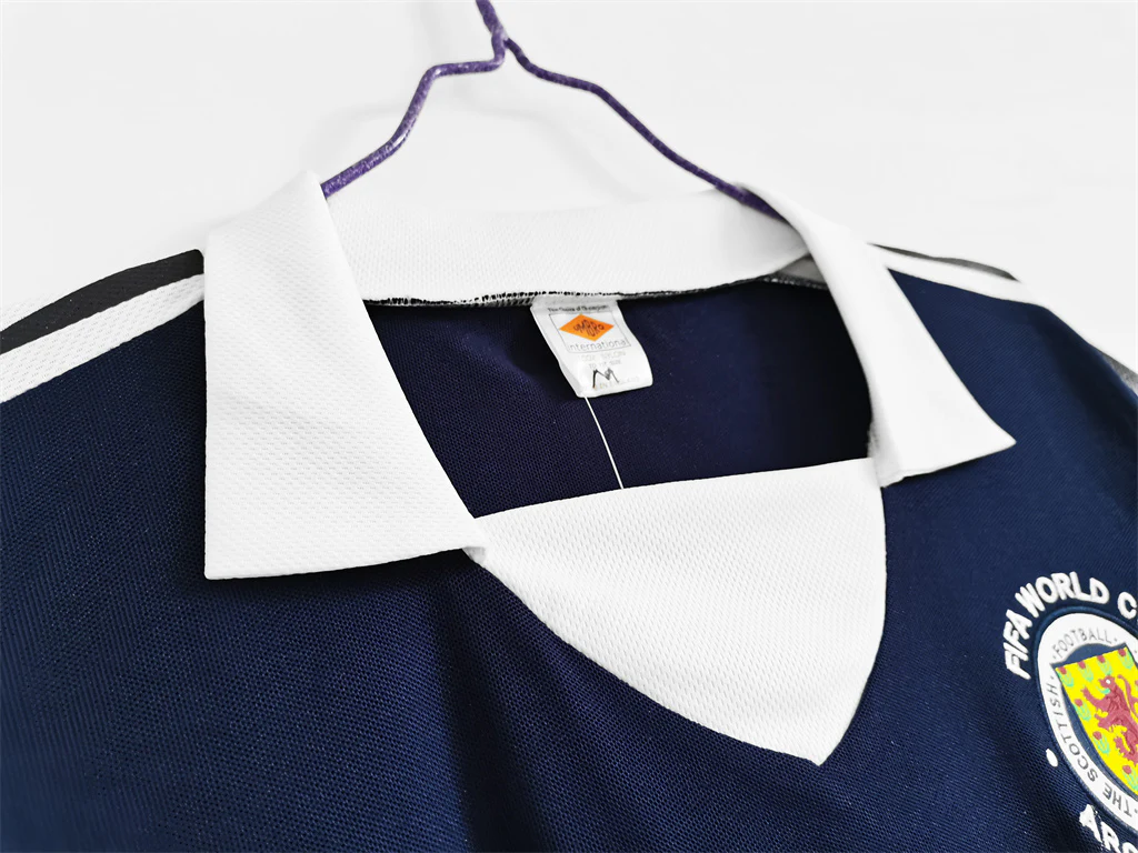 Scotland Retro Home Jersey 1978 - Image 8