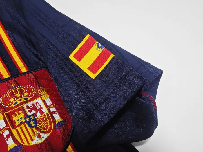 Spain Home Retro Jersey 1996 - Image 5