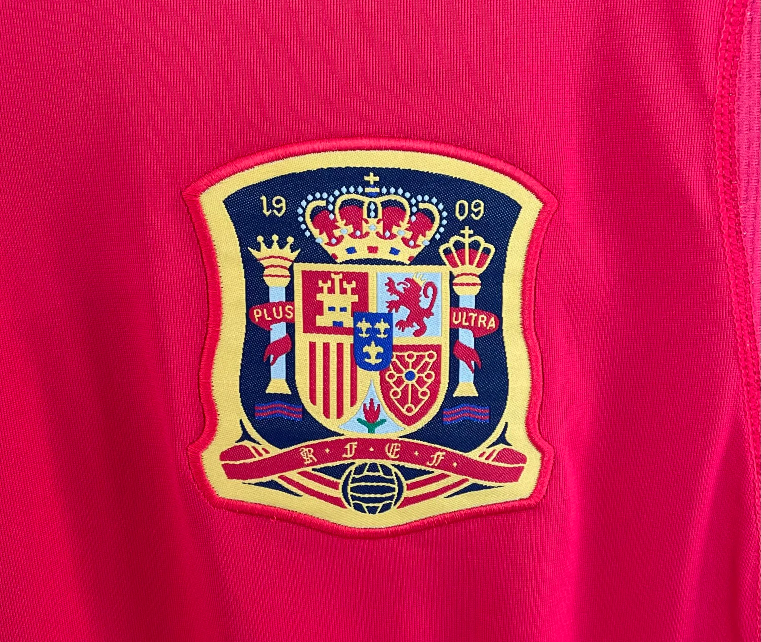Spain Home Retro Jersey 2009/10 - Image 6