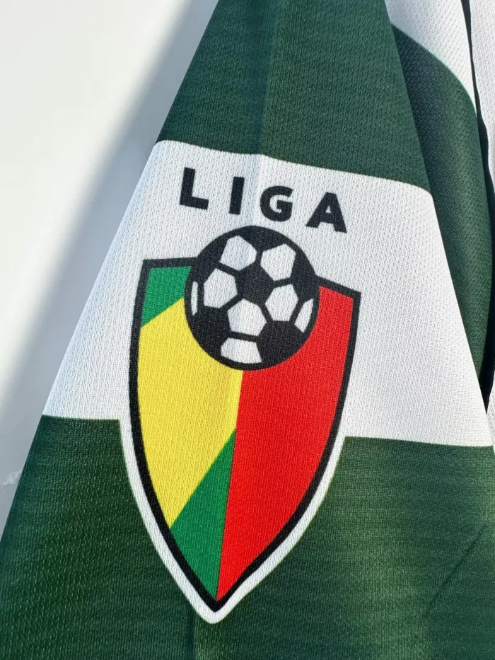 Sporting Lisbon Home Retro Long Sleeve Jersey 2001/03 - Image 4