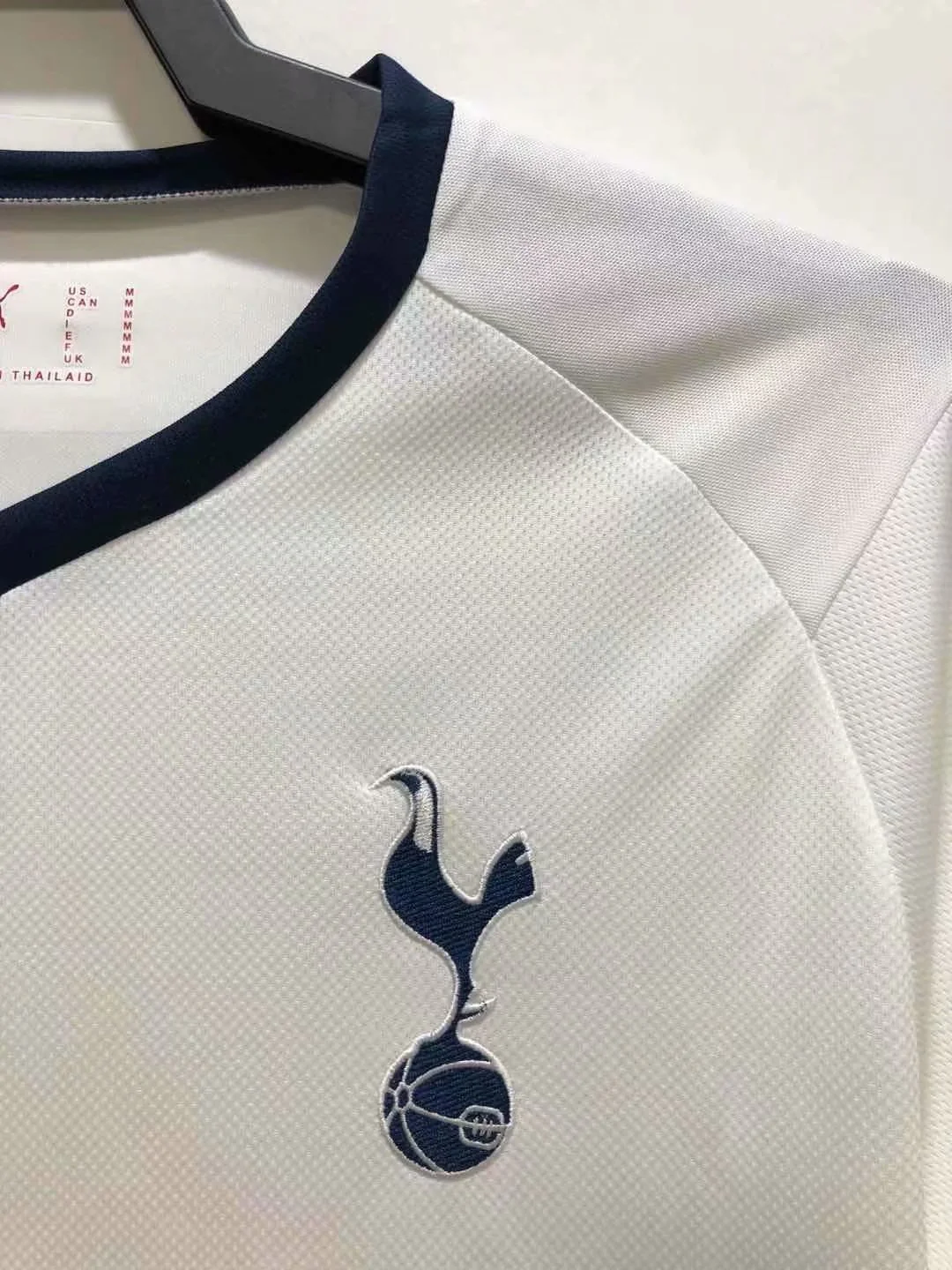 Tottenham Home Retro Jersey 08/09 - Image 4