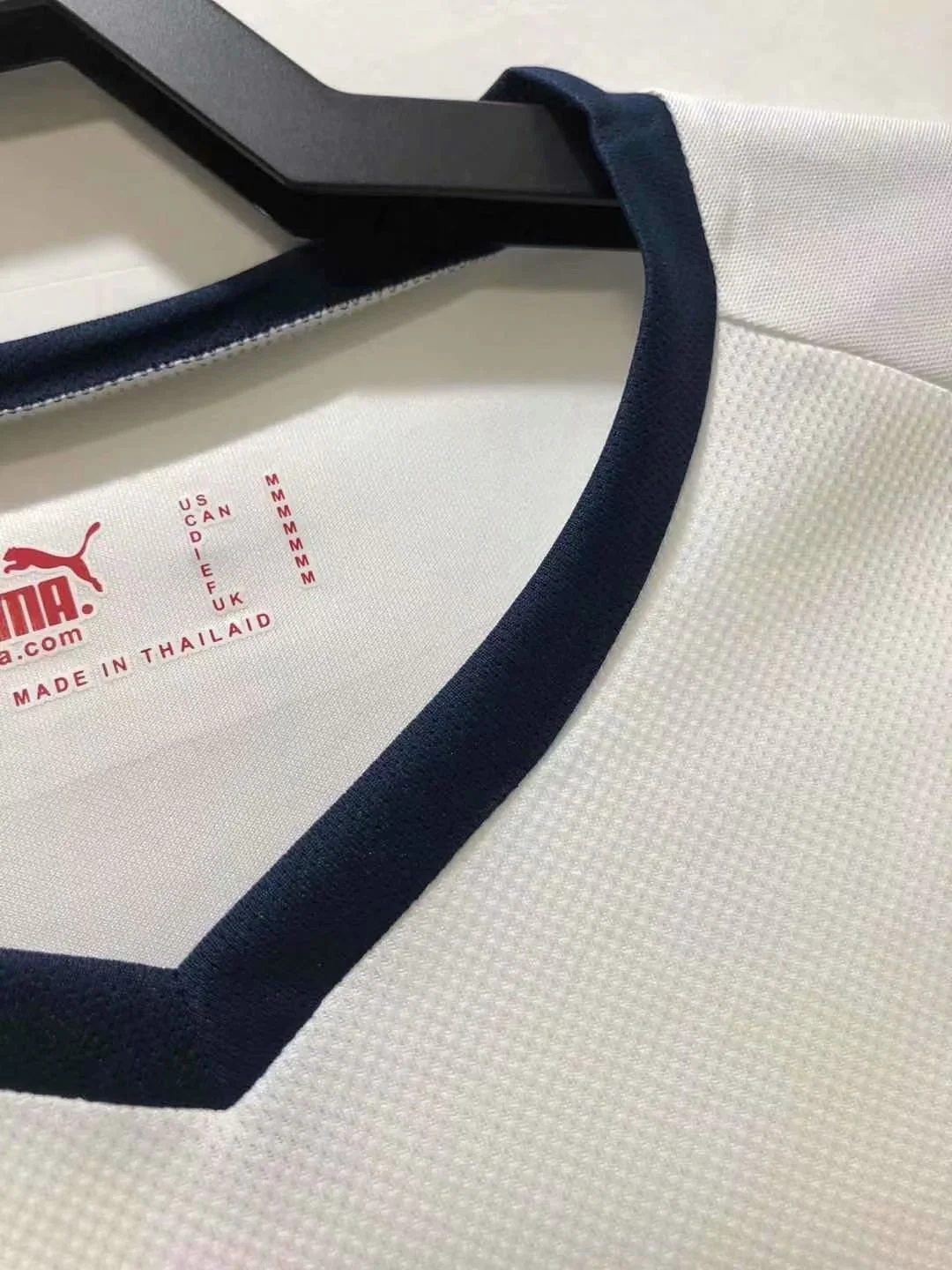 Tottenham Home Retro Jersey 08/09 - Image 8