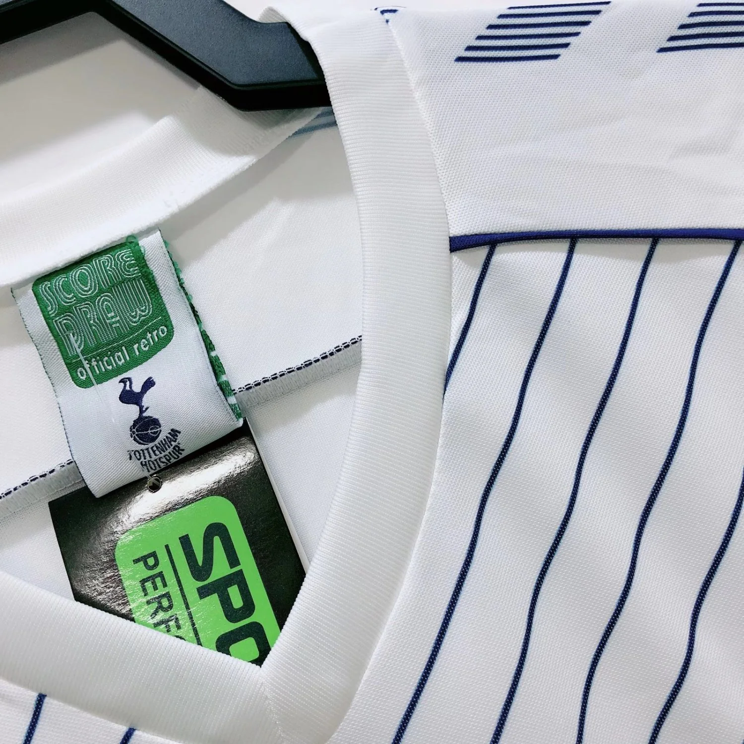 Tottenham Home Retro Jersey 1986 - Image 8