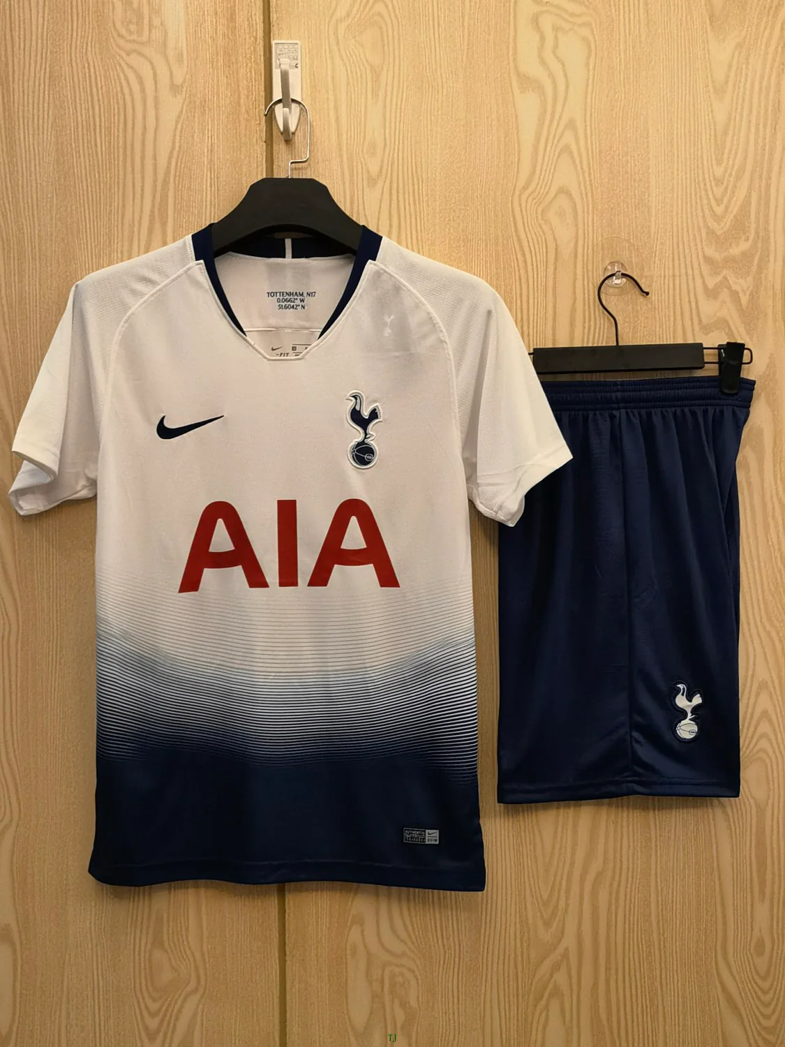Tottenham Hotspur Home Man Jersey 18/19 Tops - Image 3