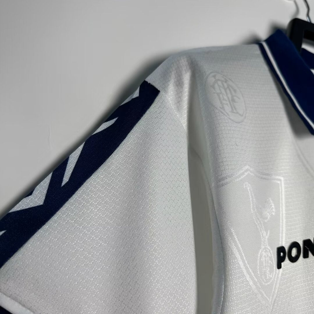 Tottenham Hotspur Home Retro Jersey 1995/97 - Image 4