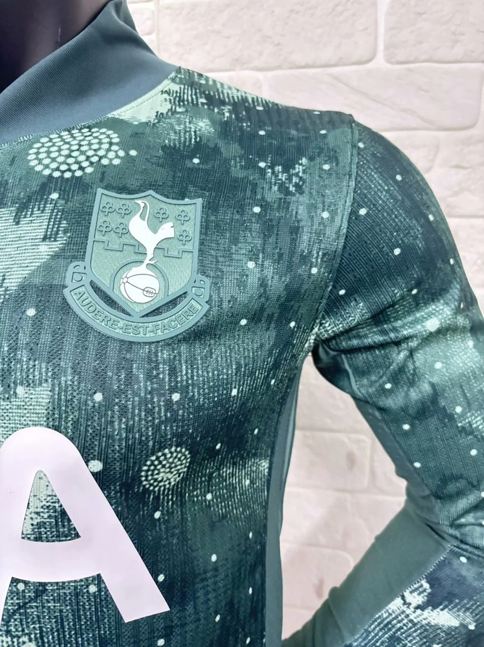 Tottenham Hotspur Third Player Long Sleeve Jersey 24/25 - Image 4