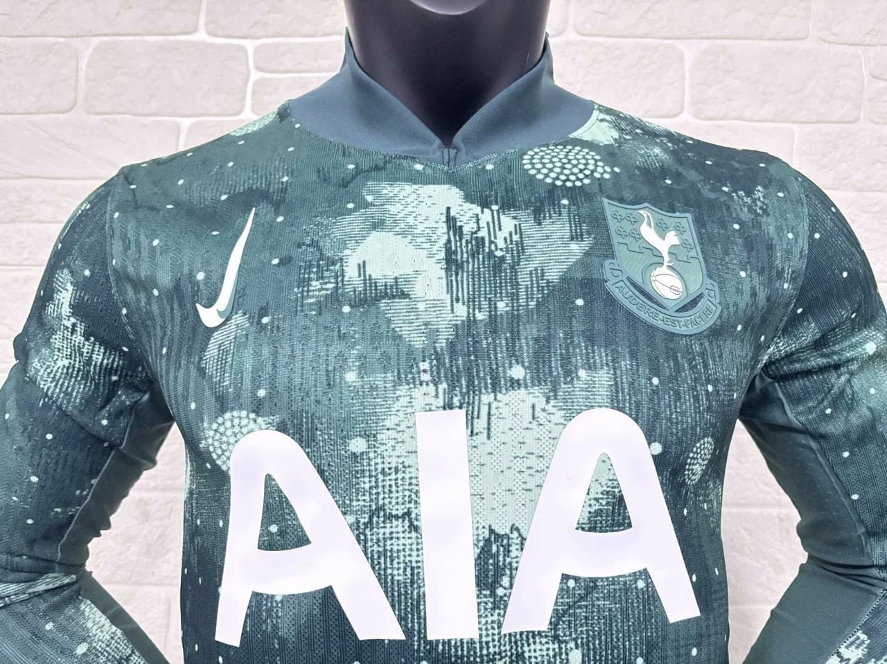 Tottenham Hotspur Third Player Long Sleeve Jersey 24/25 - Image 5