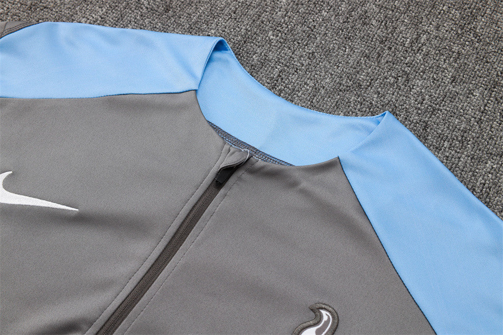 Tottenham Hotspur Training Jersey Suit 24/25 - Image 4