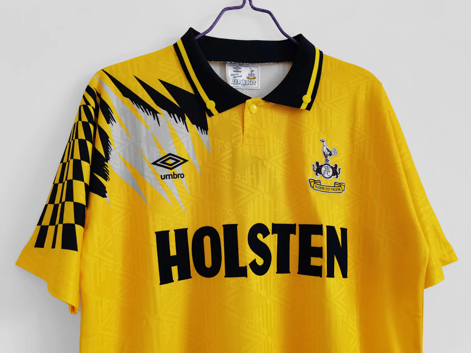 Tottenham yellow Retro Jersey 1992/94 - Image 8