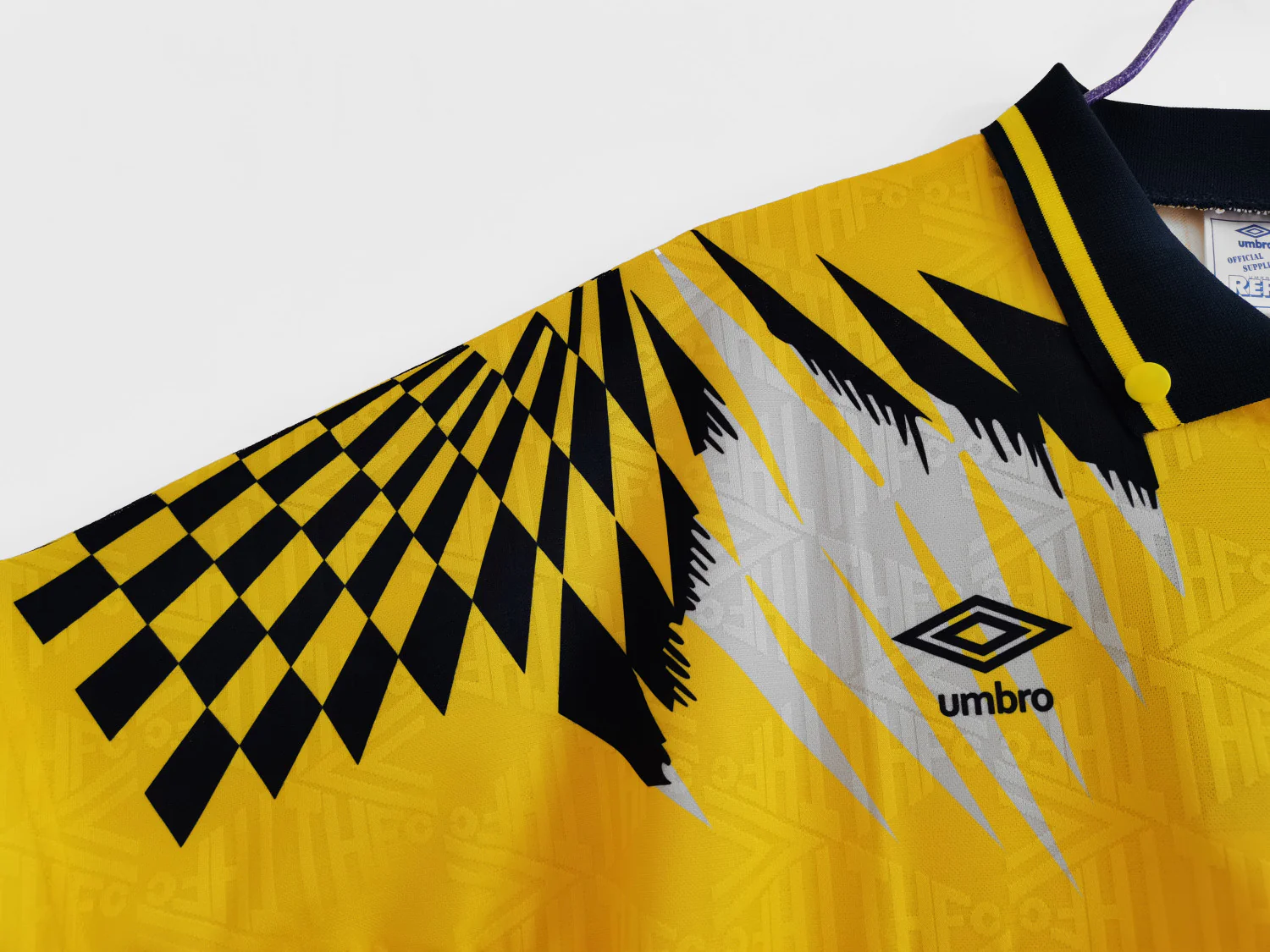 Tottenham yellow Retro Jersey 1992/94 - Image 9