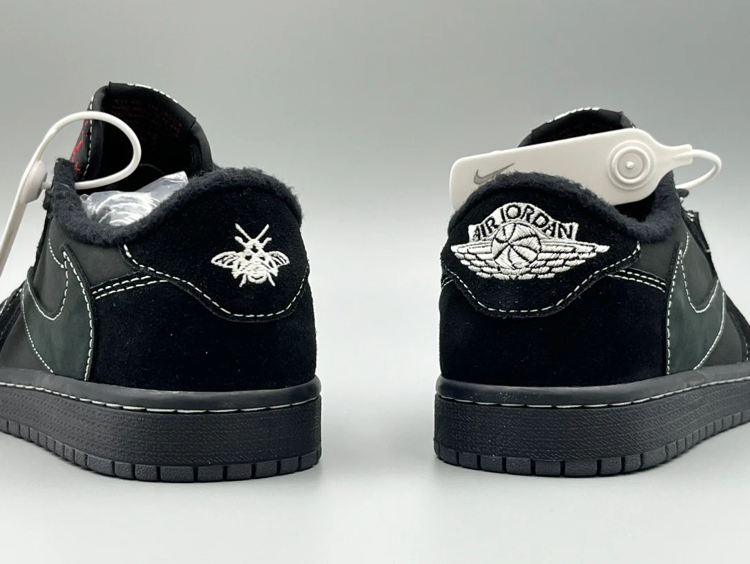 Travis Scott x Air Jordan 1 Black - Image 7