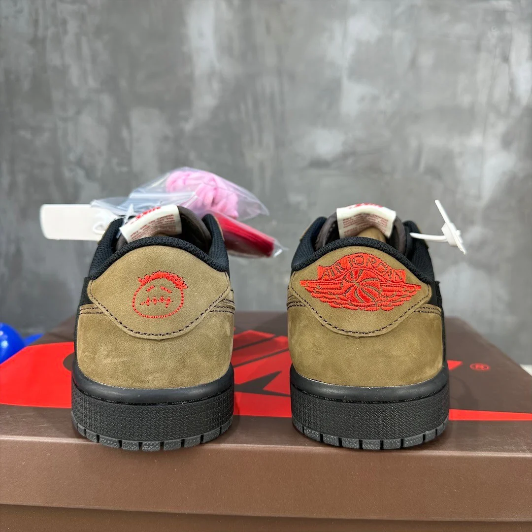Travis Scott x Air Jordan 1 Low Black Brown - Image 5