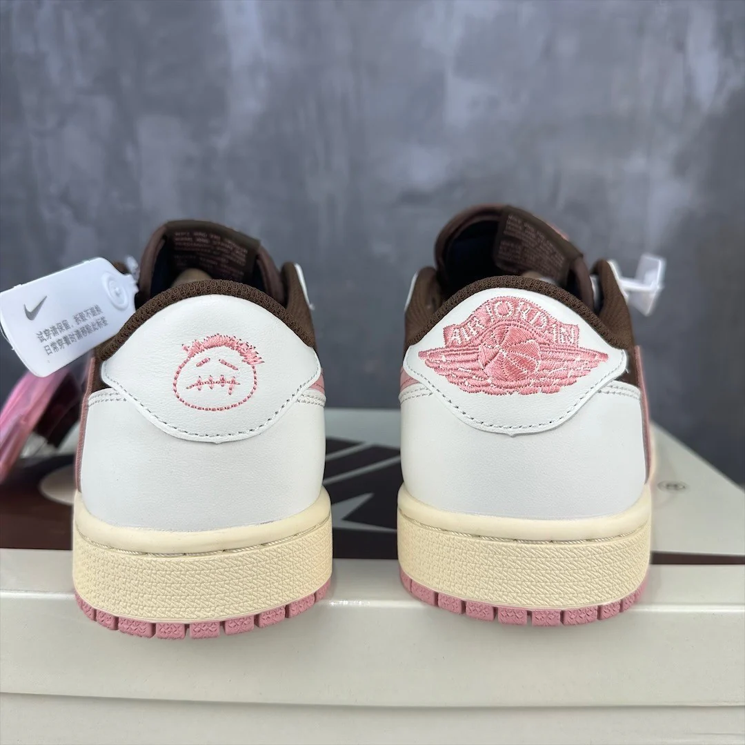 Travis Scott x Air Jordan 1 Low Brown Pink - Image 5