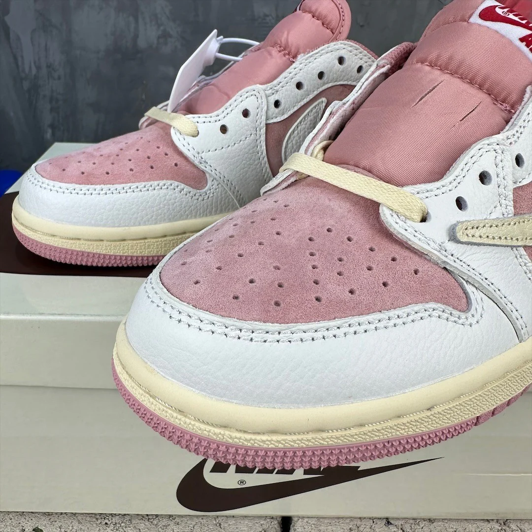 Travis Scott x Air Jordan 1 Low Pink White - Image 3