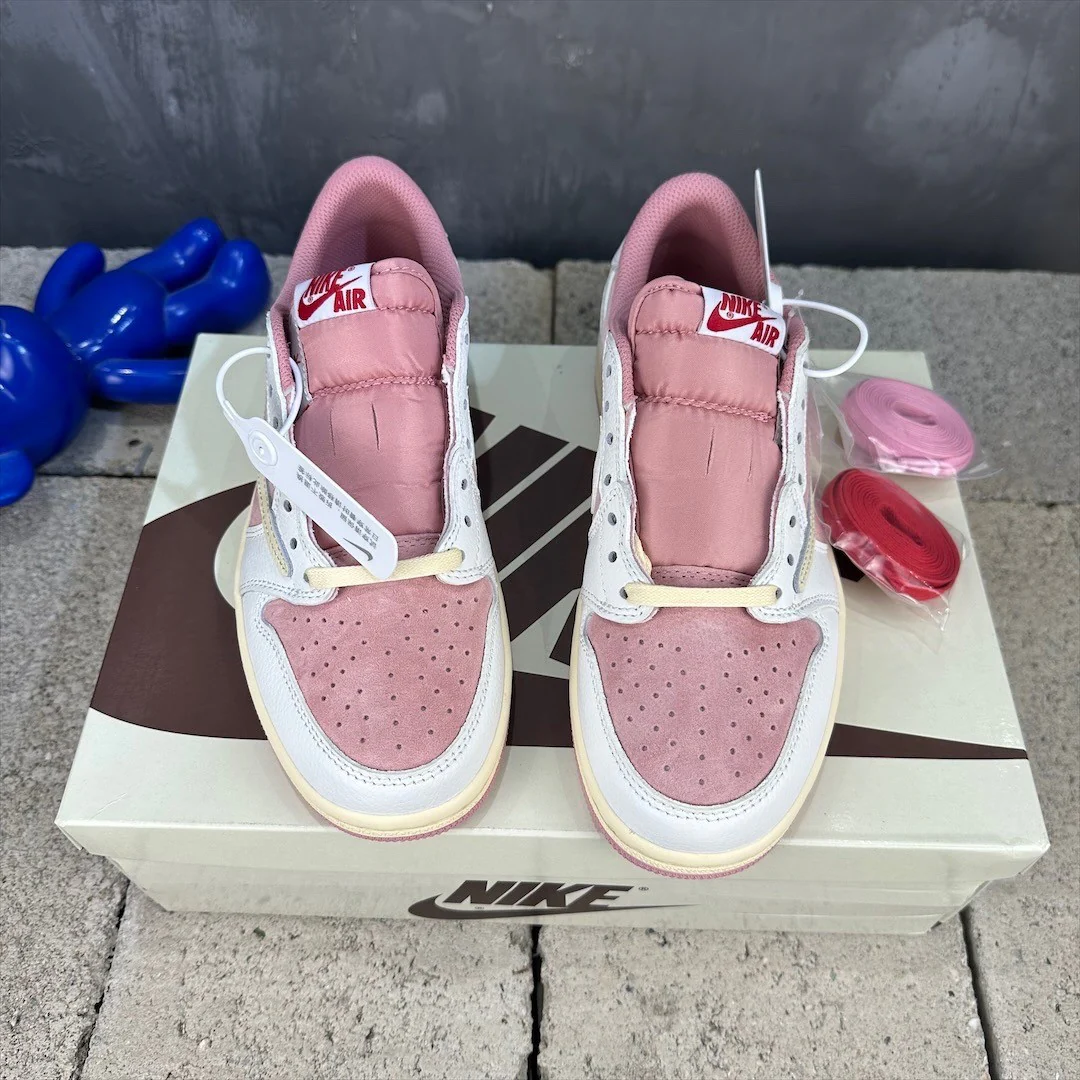 Travis Scott x Air Jordan 1 Low Pink White - Image 7
