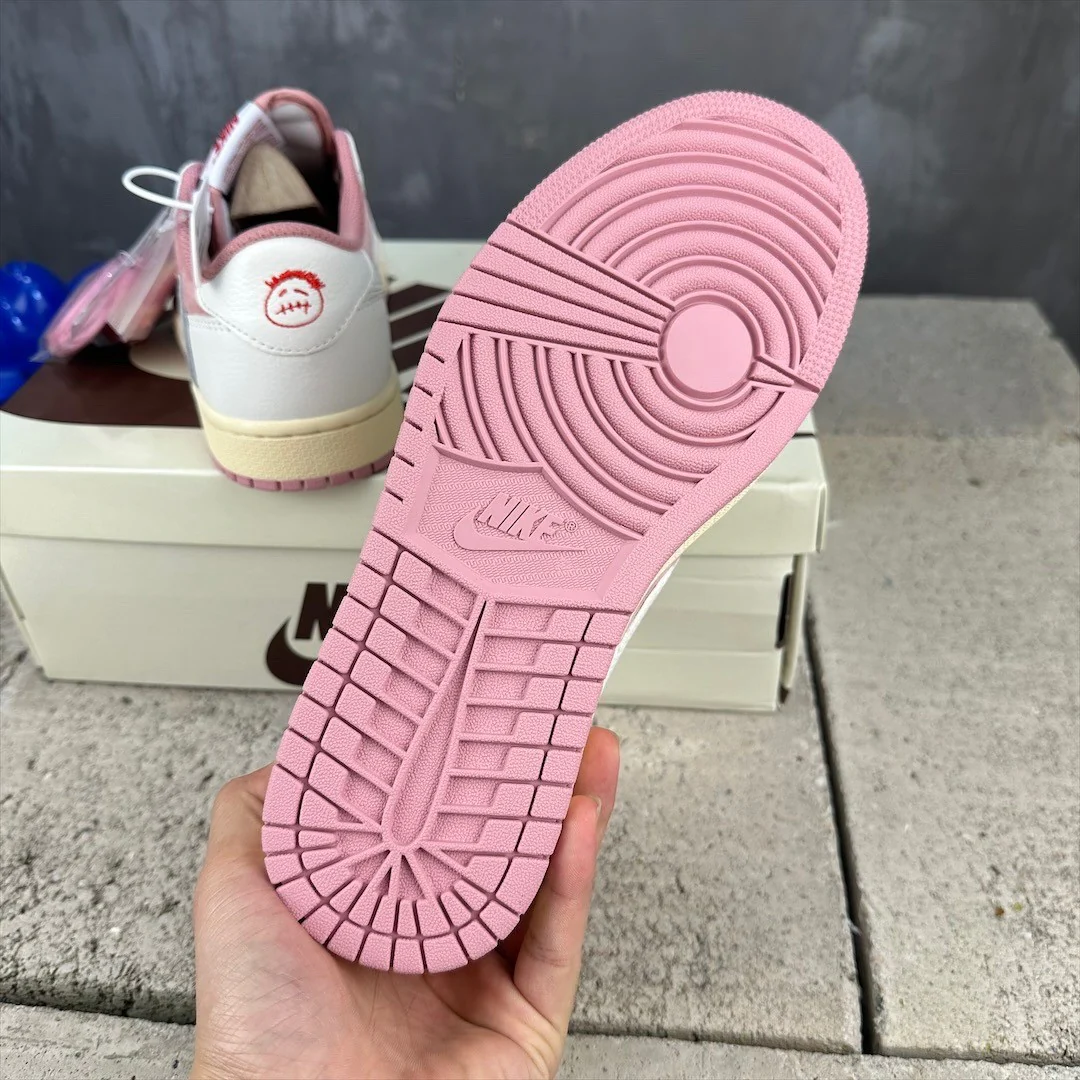 Travis Scott x Air Jordan 1 Low Pink White - Image 8