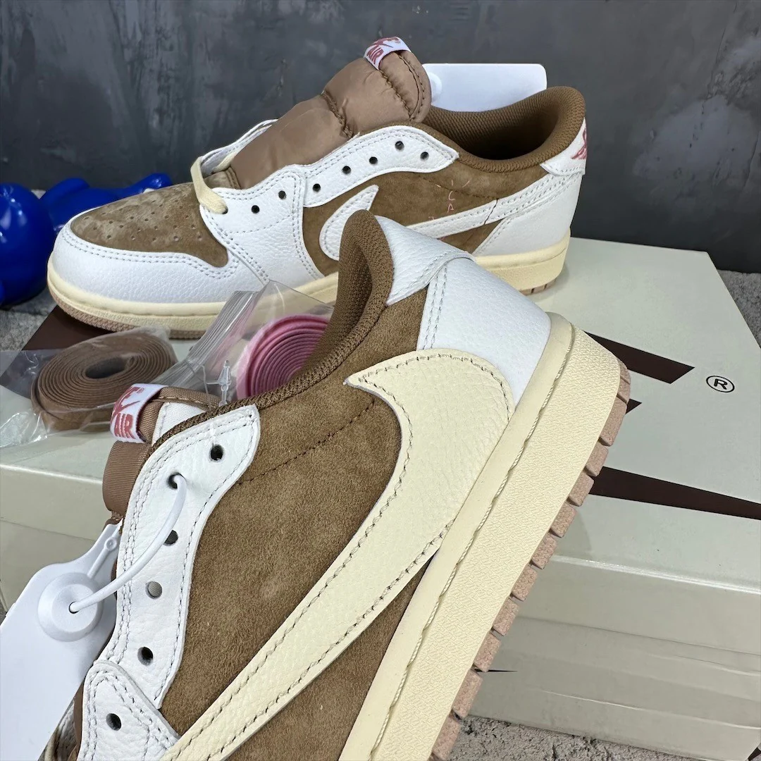 Travis Scott x Air Jordan 1 Low Sail and Ridgerock - Image 4