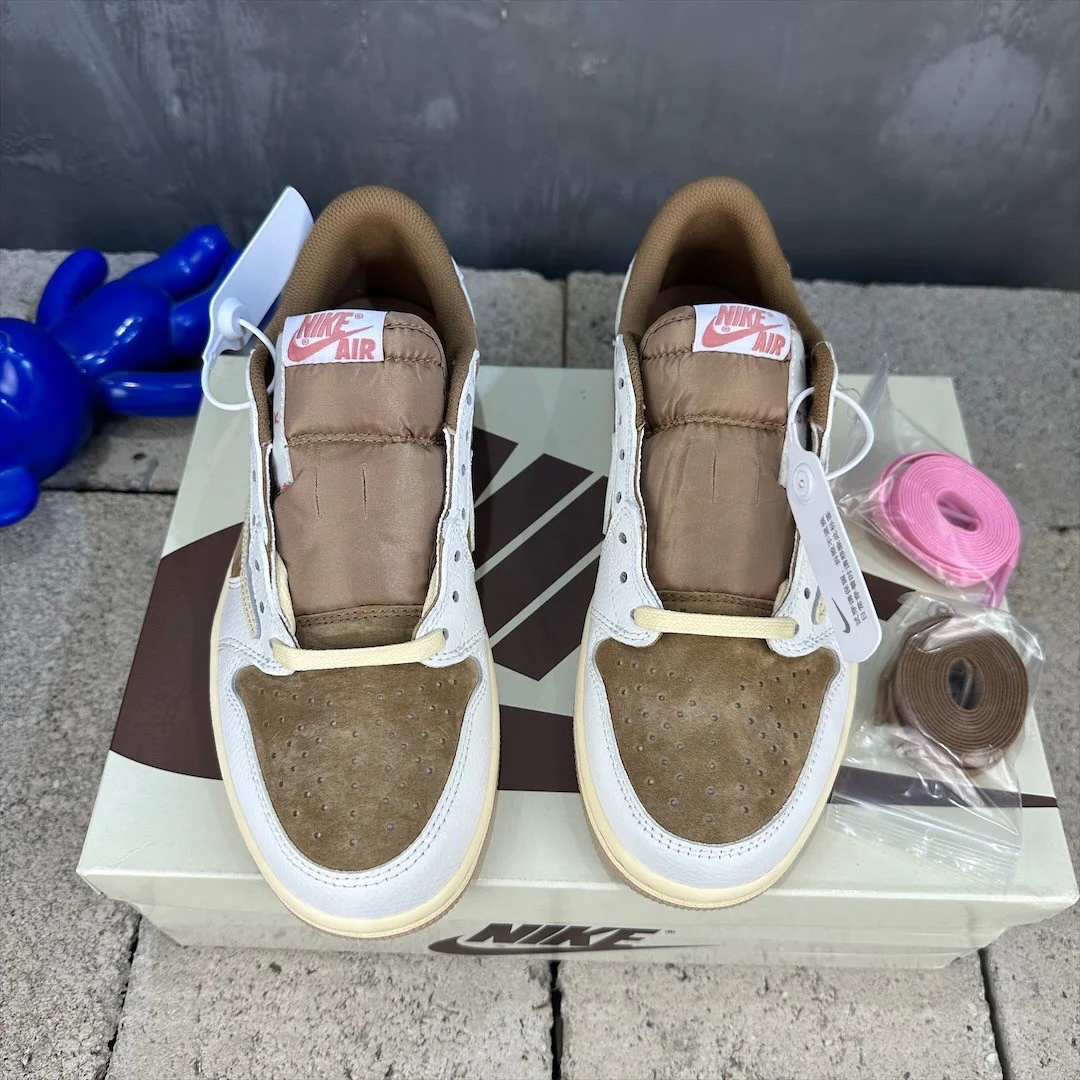 Travis Scott x Air Jordan 1 Low Sail and Ridgerock - Image 7