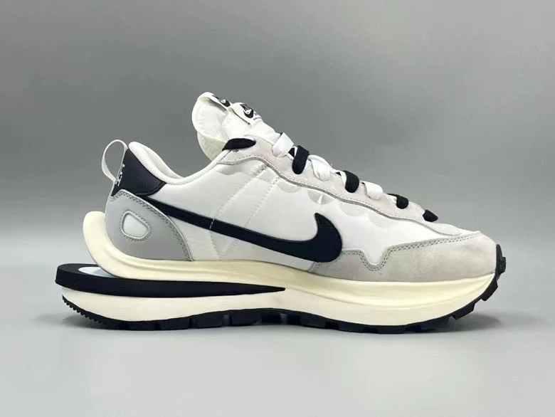 VaporWaffle Sacai Gray Black - Image 2
