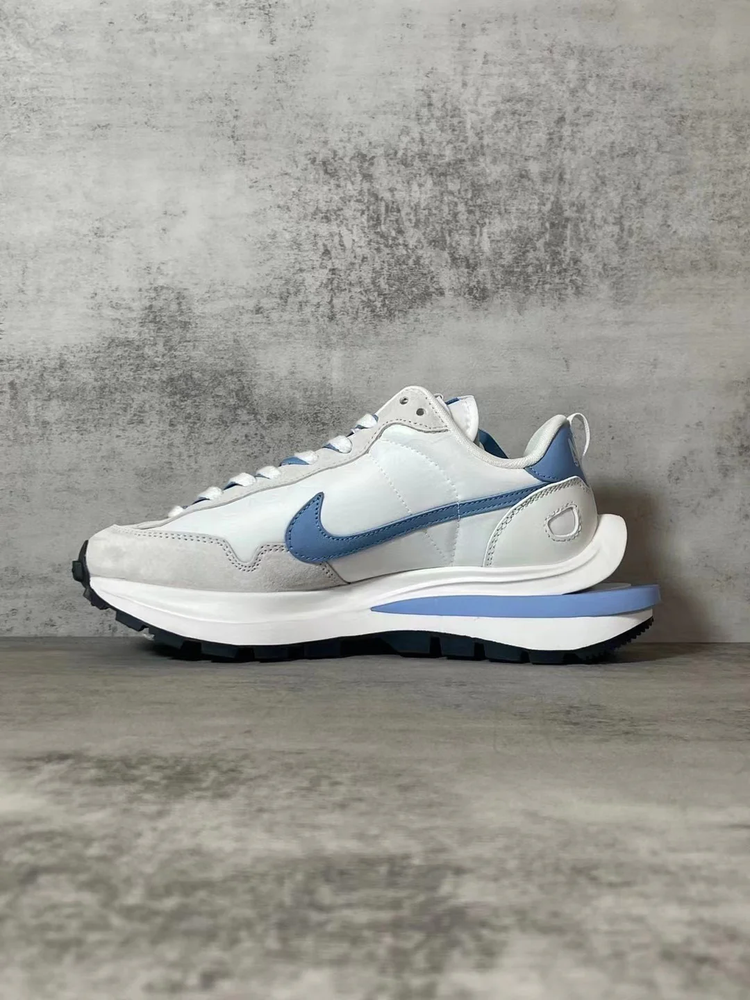 VaporWaffle Sacai Gray Blue - Image 2