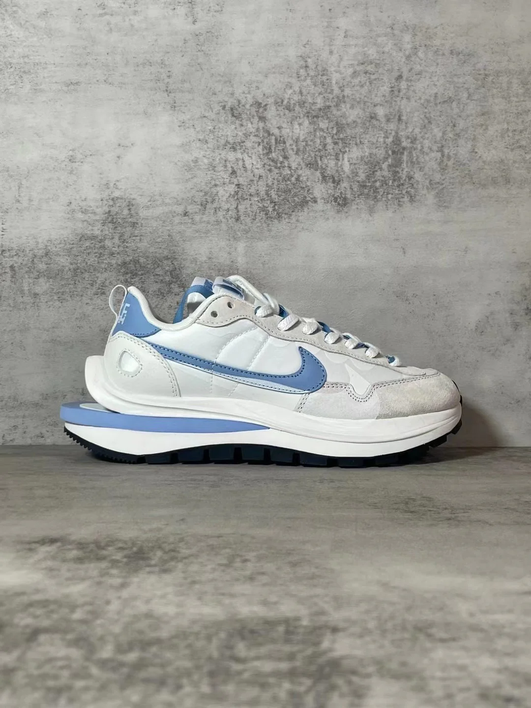 VaporWaffle Sacai Gray Blue - Image 3