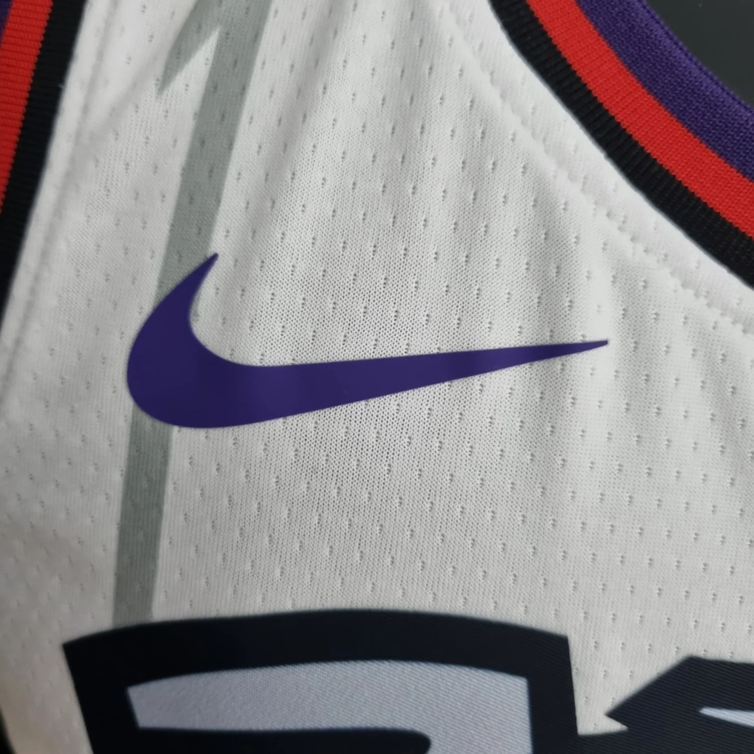 Vince Carter Toronto Raptors Swingman Jersey White - Image 8