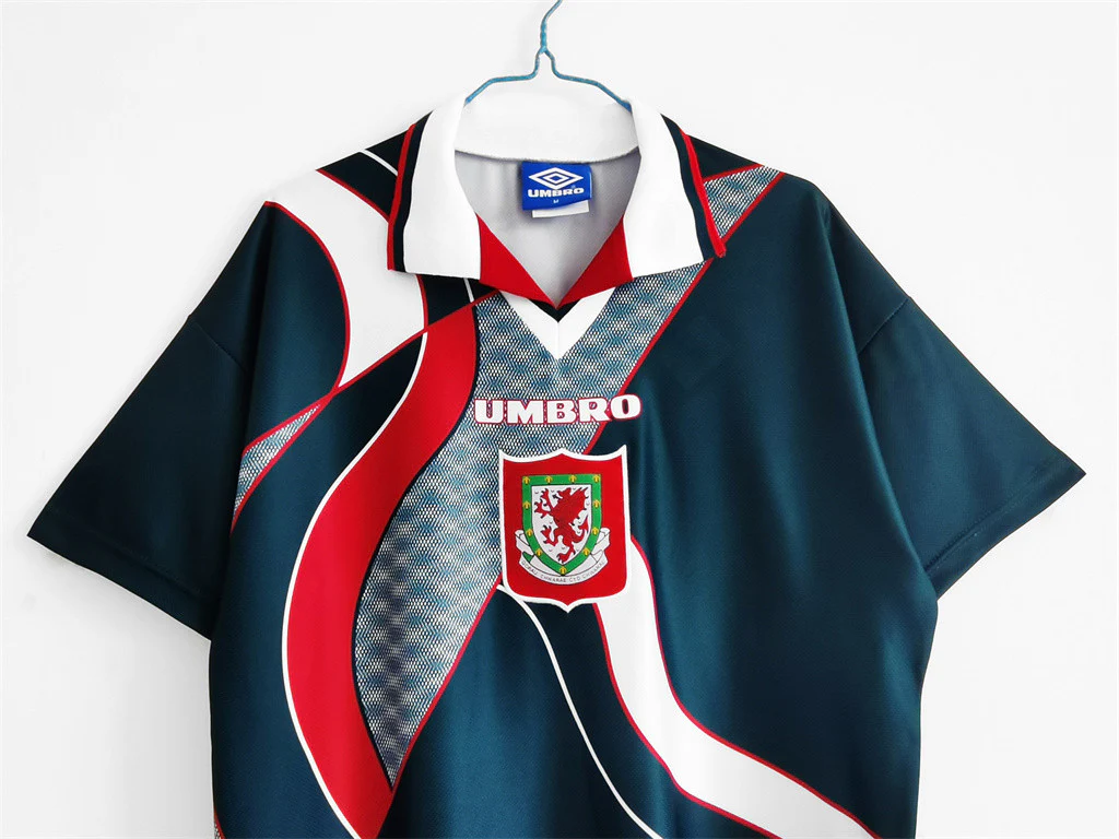 Wales Retro Away Jersey 1994/95 - Image 5