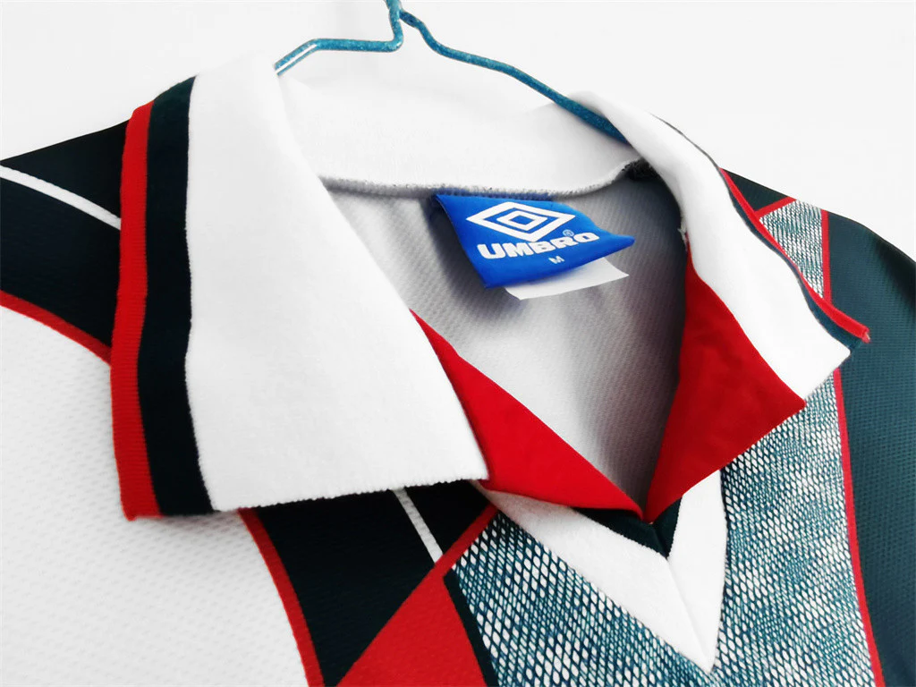 Wales Retro Away Jersey 1994/95 - Image 8