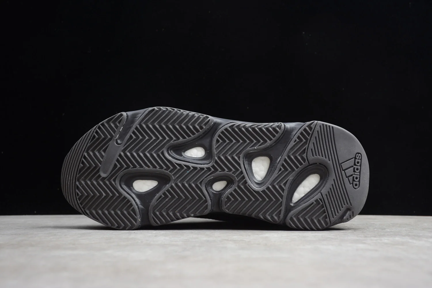 Yeezy 700 V2 Cool Black FU6684 - Image 5